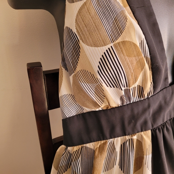 London times- backless dress - Picture 2 of 5